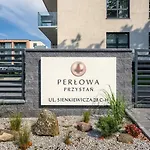 - Perlowa Przystan Apartment Kolobrzeg