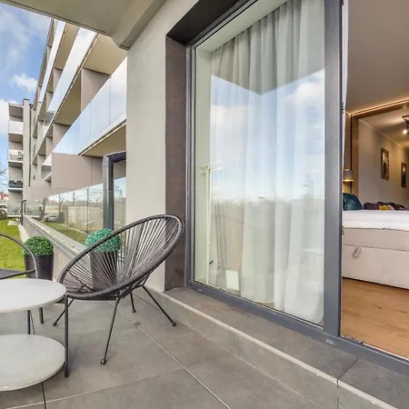 - Perlowa Przystan Kołobrzeg