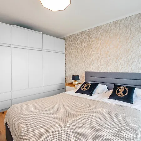 - Perlowa Przystan Kolobrzeg