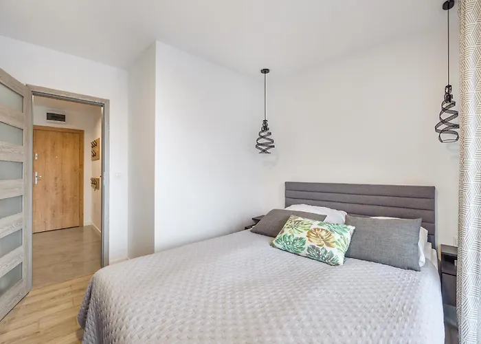 - Perlowa Przystan Kołobrzeg