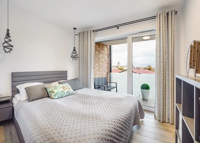 - Perłowa Przystań