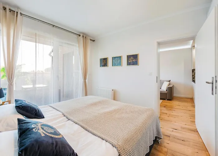 - Perlowa Przystan *