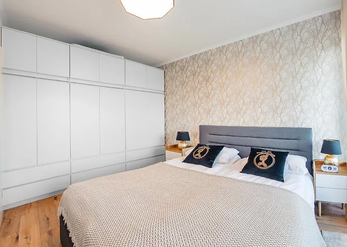 - Perlowa Przystan Kolobrzeg