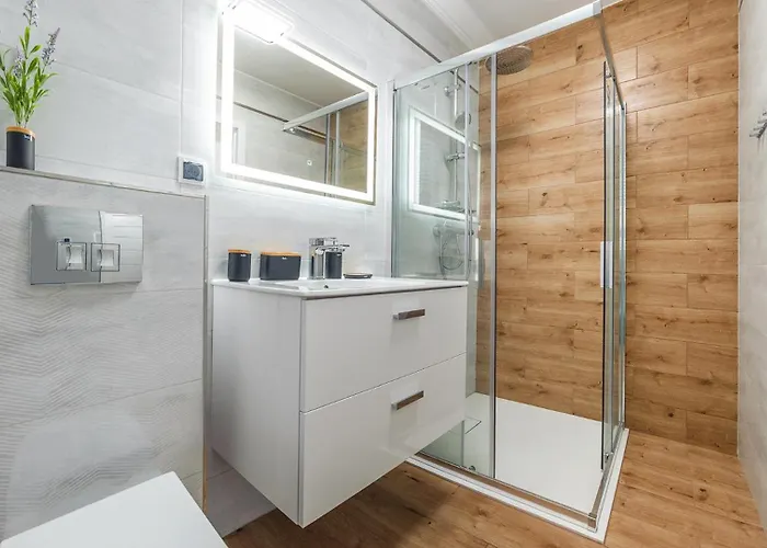 - Perlowa Przystan Kołobrzeg